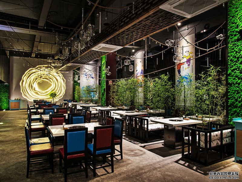 楊記湯鍋：火鍋店裝修設(shè)計(jì)案例