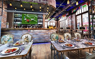 老工廠風格酒吧裝修設(shè)計案例