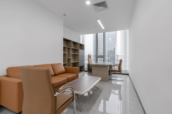 辦公室裝修中的“隔斷設(shè)計”技巧：用靈活隔斷