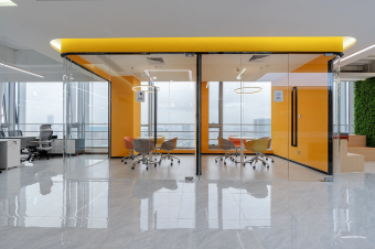 辦公室裝修中的“隔斷設(shè)計”技巧：用靈活隔斷